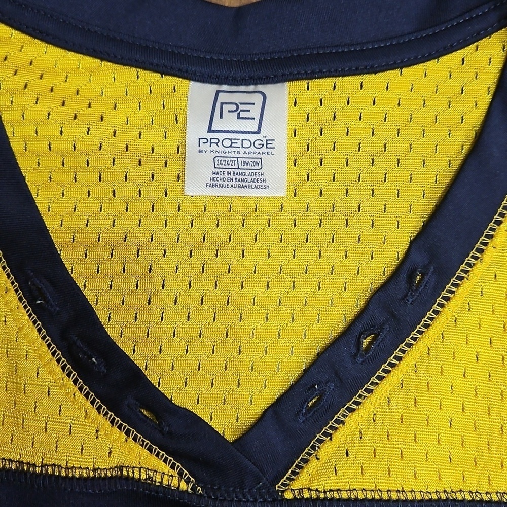UofM Sports Jersey - Picture 7 of 13